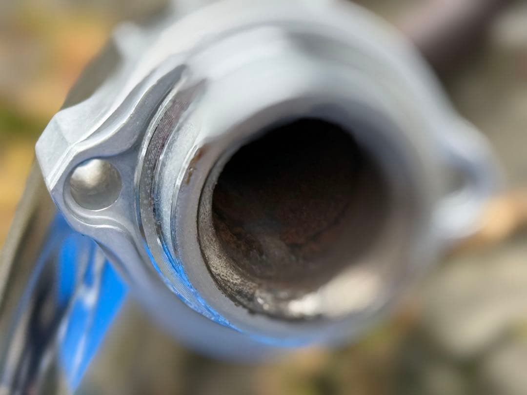 RC42 右側純正マフラー　平成２０年式より取外し品