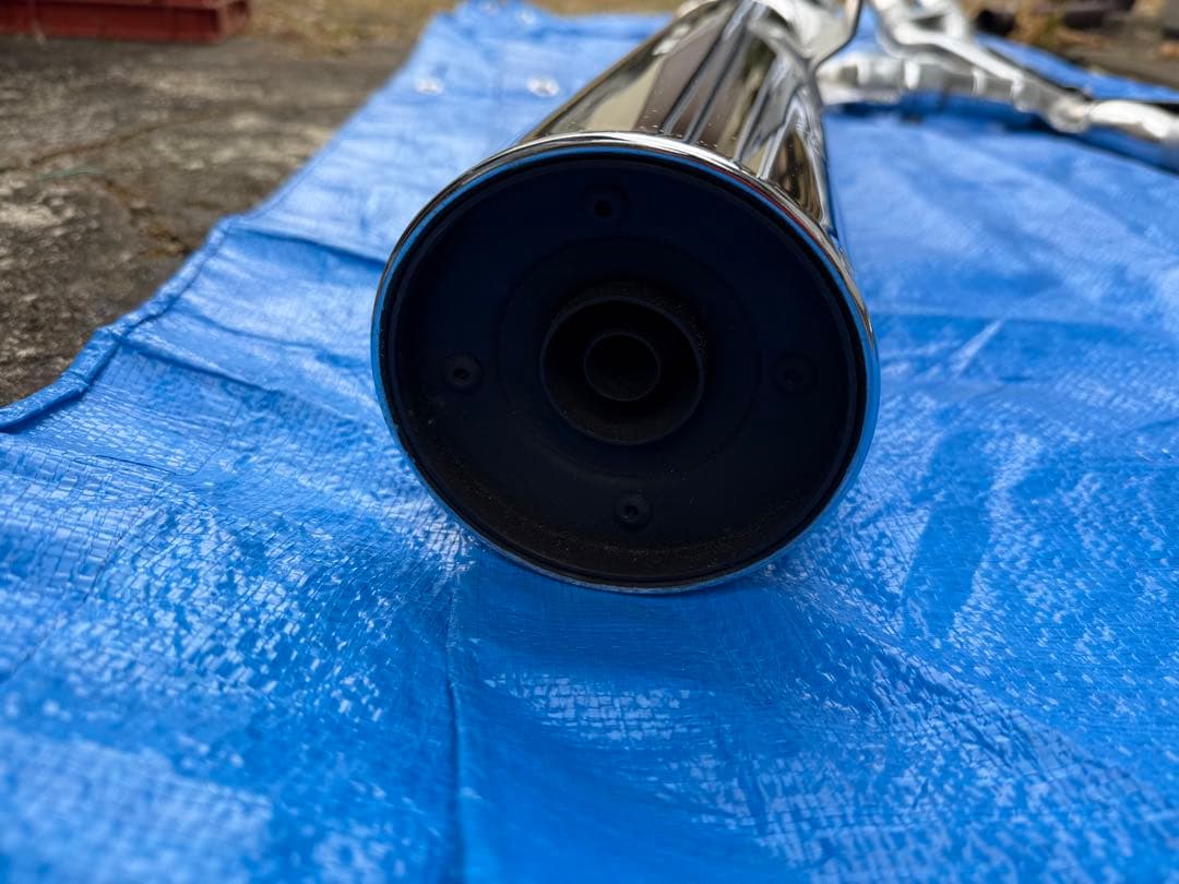 RC42 右側純正マフラー　平成２０年式より取外し品