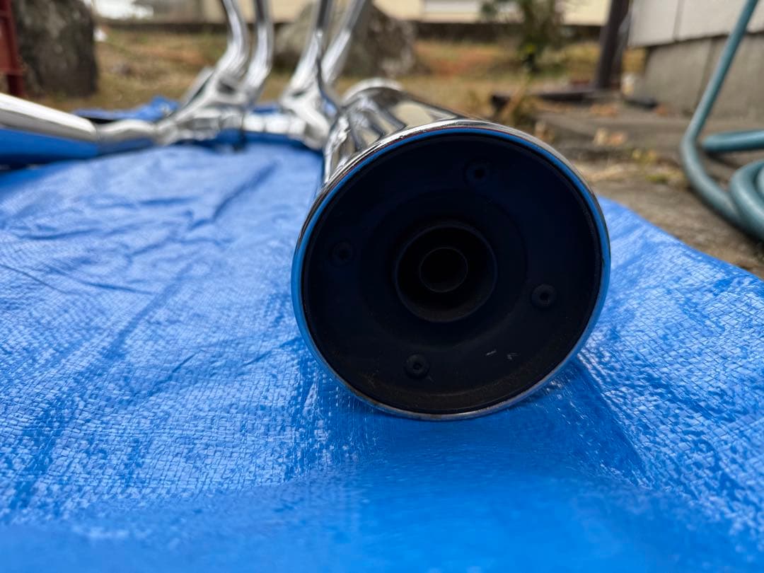 RC42 右側純正マフラー　平成２０年式より取外し品