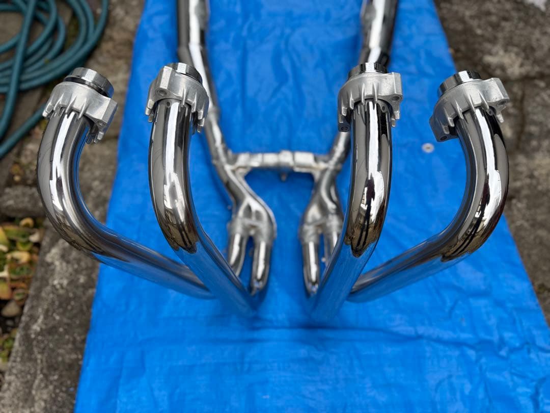 RC42 右側純正マフラー　平成２０年式より取外し品