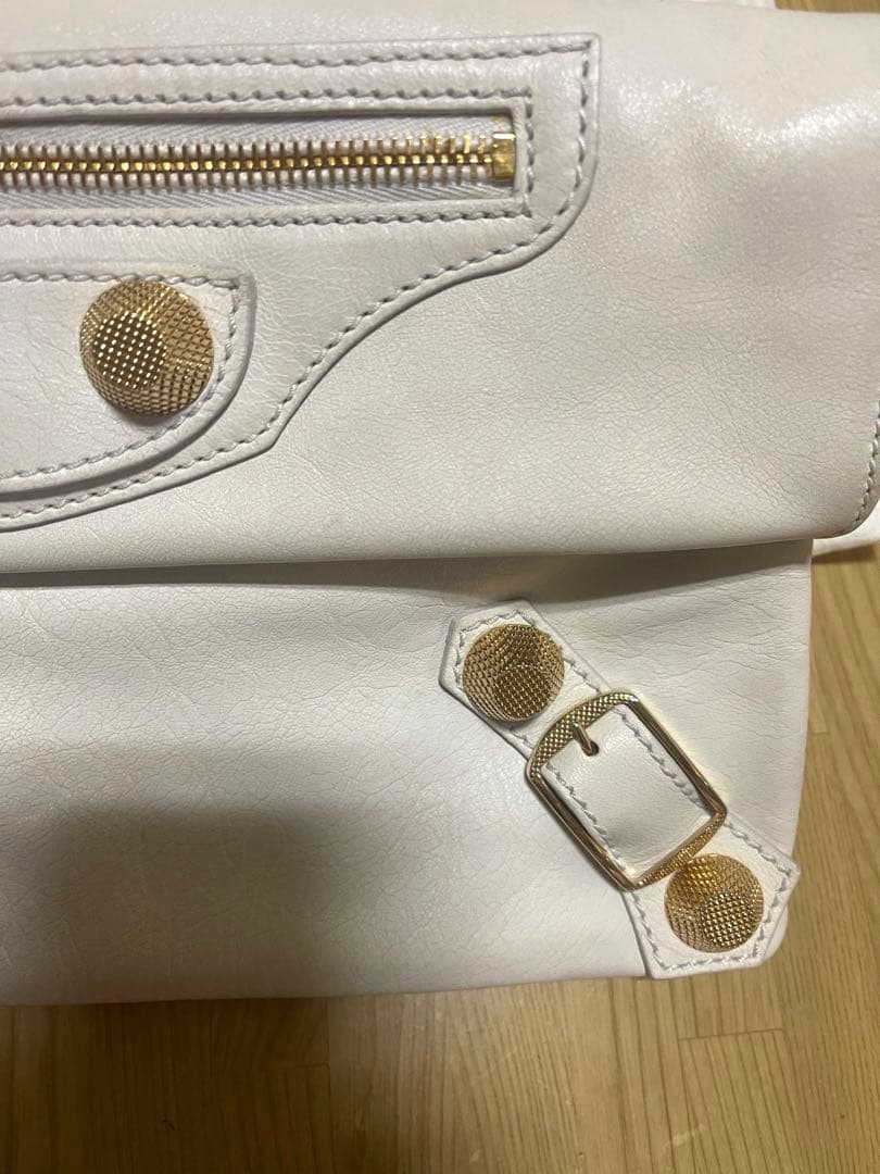 BALENCIAGAジャイアントエンべロープ　スタッズ　クラッチバッグ
