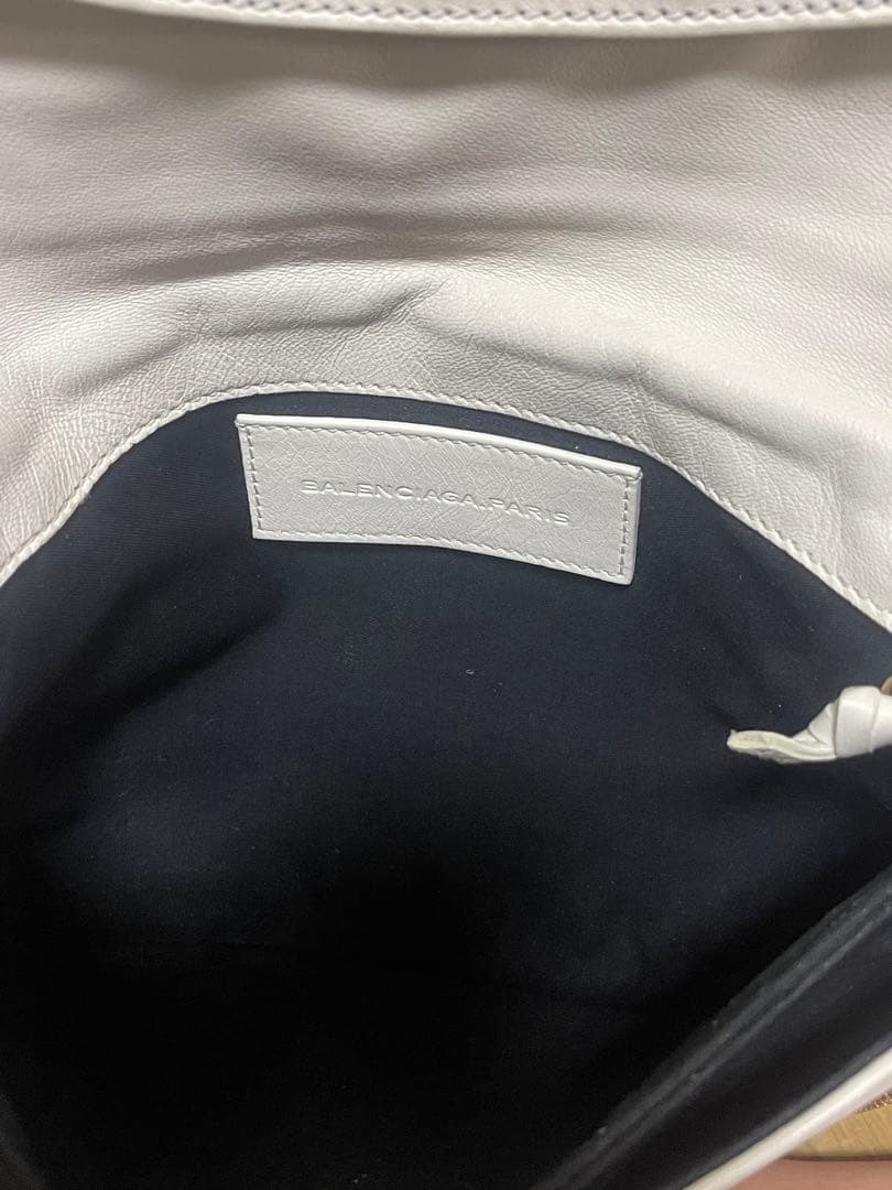 BALENCIAGAジャイアントエンべロープ　スタッズ　クラッチバッグ