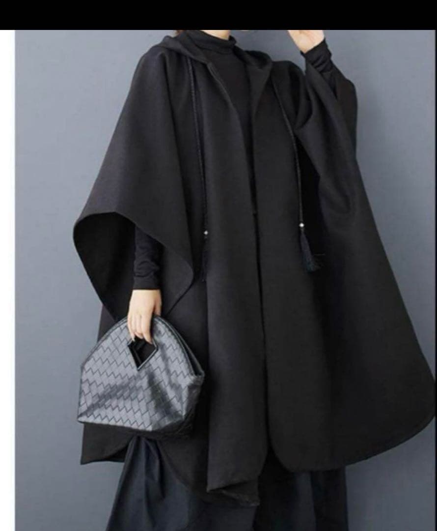 モード系　大きめ　高級感　立ちマント　アウター　羽織り　ポンチョ　コート