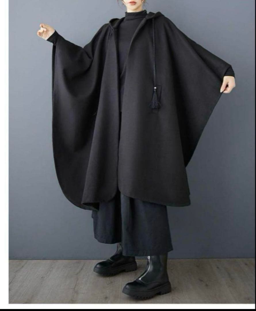 モード系　大きめ　高級感　立ちマント　アウター　羽織り　ポンチョ　コート