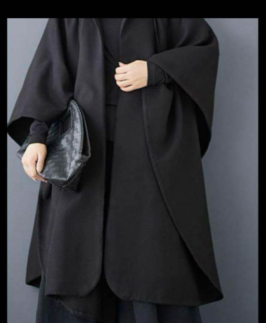 モード系　大きめ　高級感　立ちマント　アウター　羽織り　ポンチョ　コート