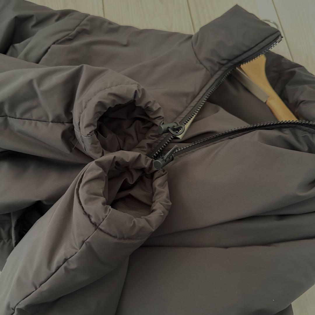 ESSENTIALS STORM JACKET Sサイズ