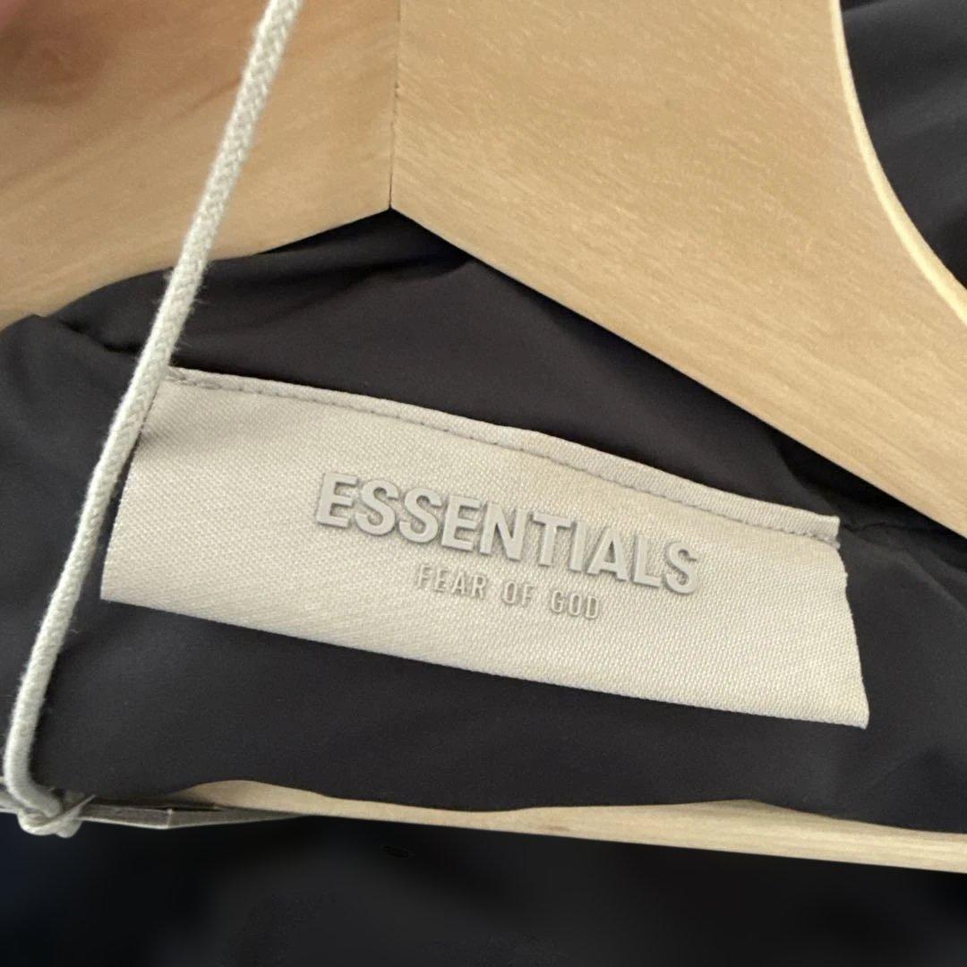 ESSENTIALS STORM JACKET Sサイズ