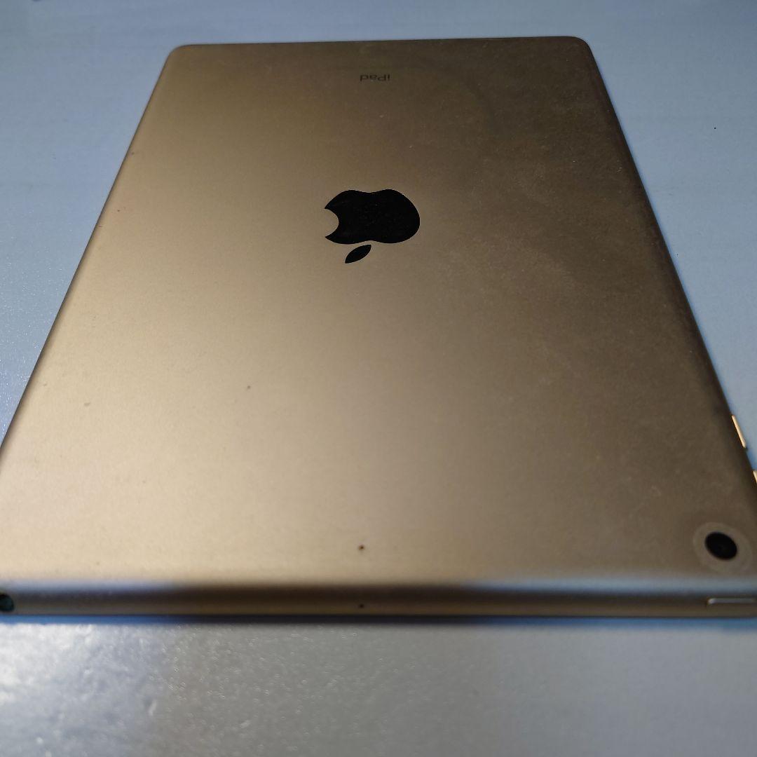 iPad 第5世代 128GB ゴールド MPGW2J/A Wi-Fi