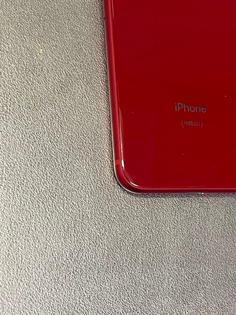 iPhone 8匿名発送SIMフリー64 GB 76%最大容量