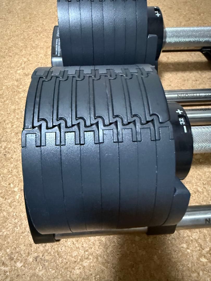 IPPON様可変式ダンベル　フレックスベル　2kg刻み32kg 16段階