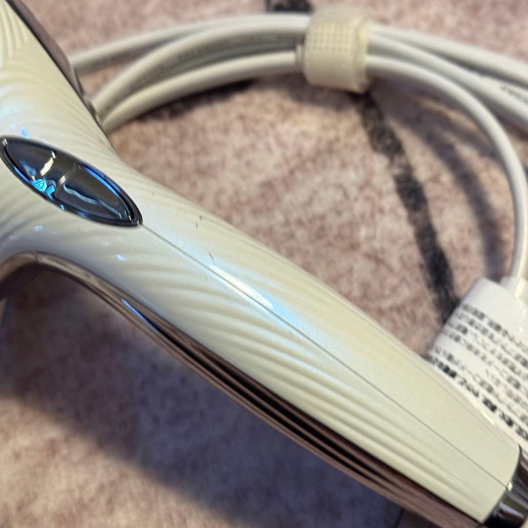 リファ　ドライヤー　2021年製　RE-AB02A