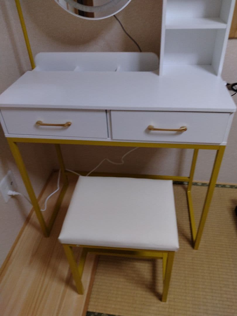 【新品未使用】☆ドレッサー☆ドウィンクス　楽天市場　収納多め　ミラーライト付き