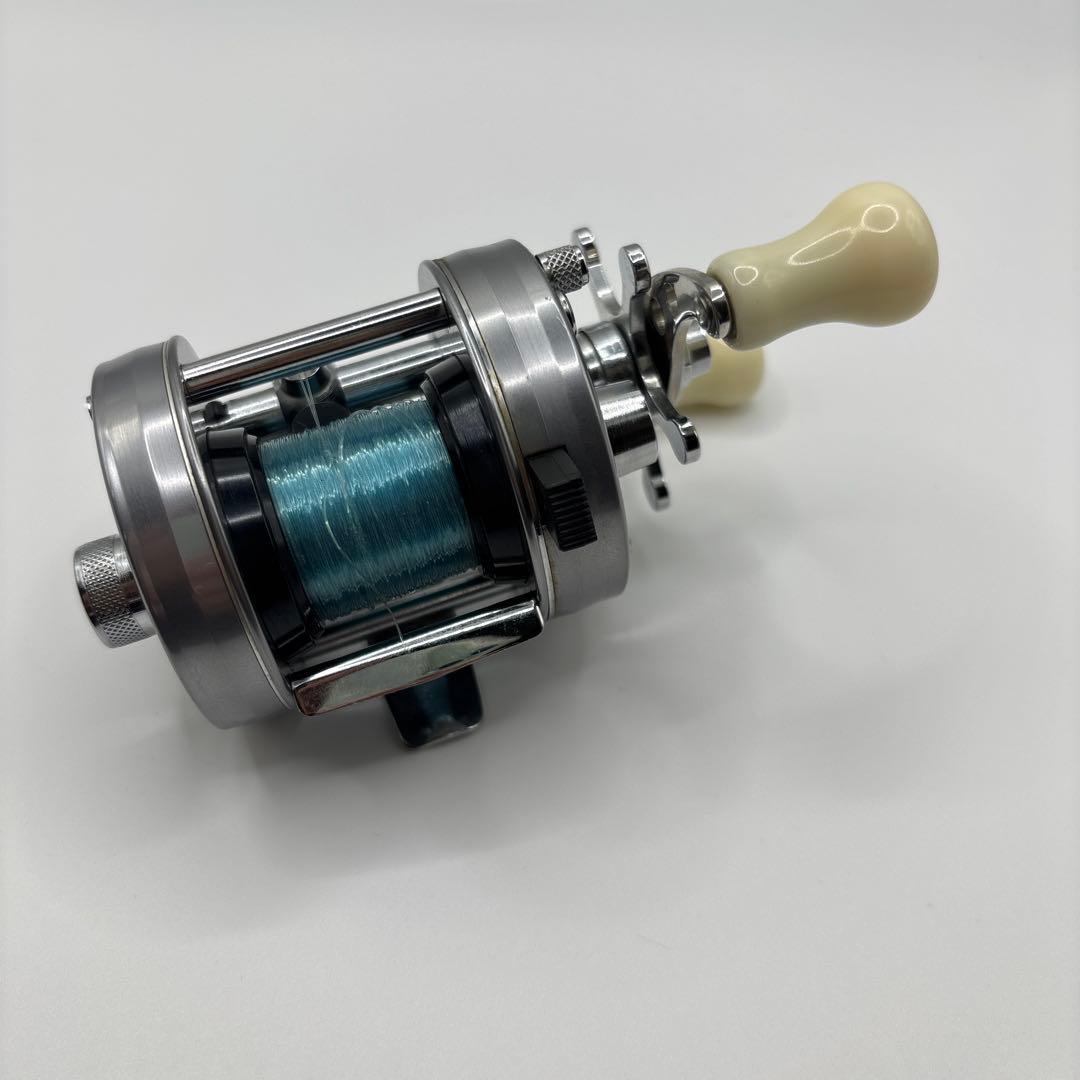 Vintage AbuGarcia Ambassadeur 2500CI リール