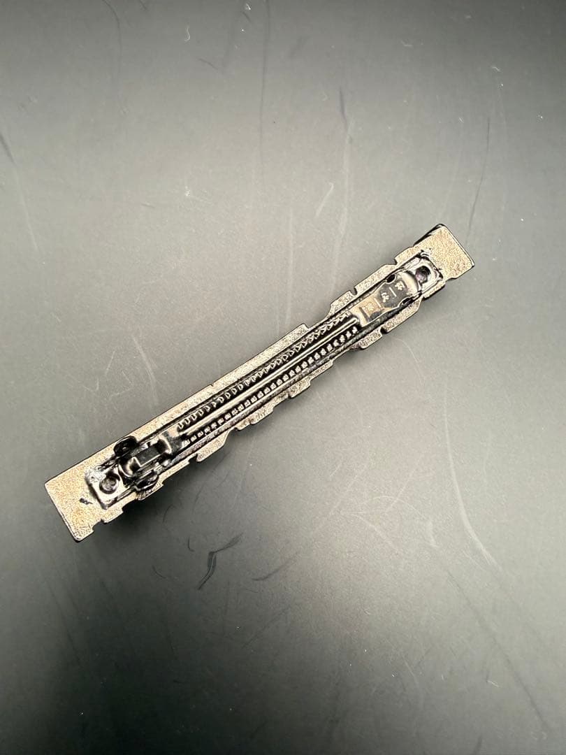 マ*プ様 ハザマhazama働きたくないバレッタ　美品