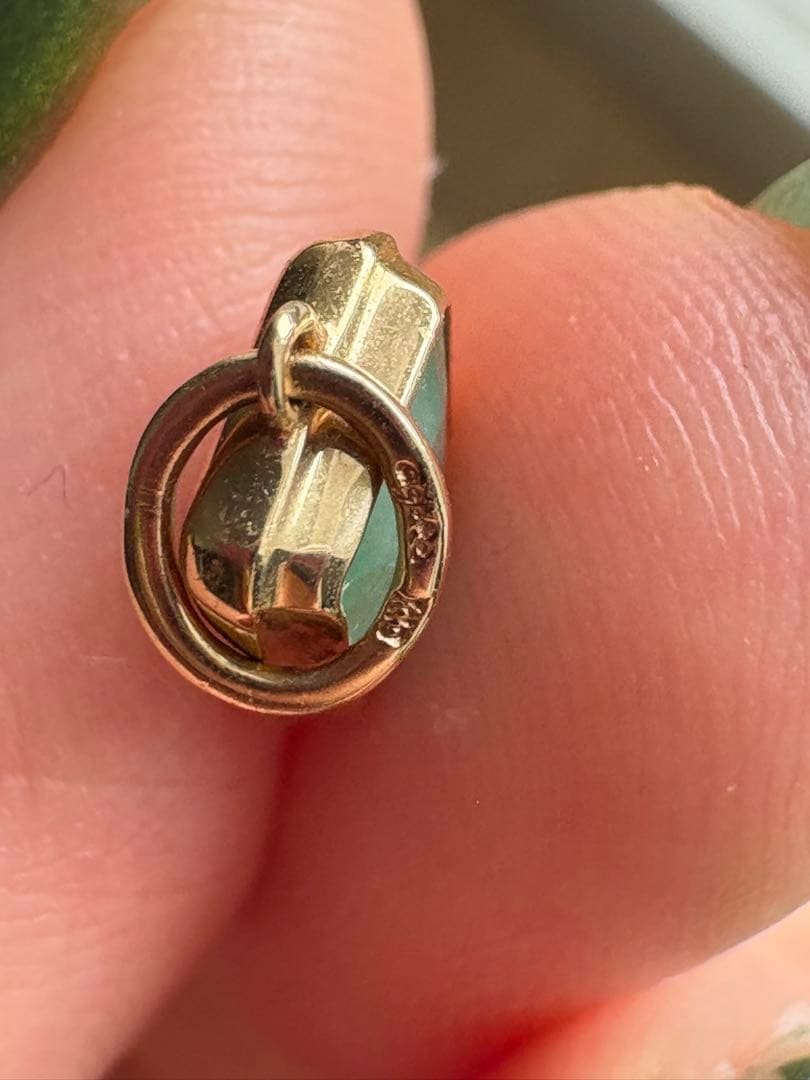 完売品　2個セット　agete K10 エメラルド　チャーム