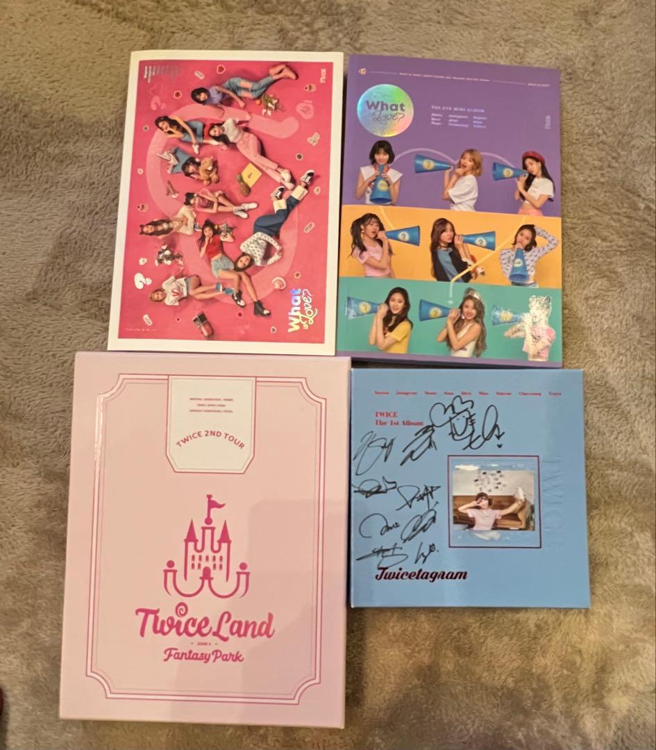 TWICE アルバム12枚サイン入りあり