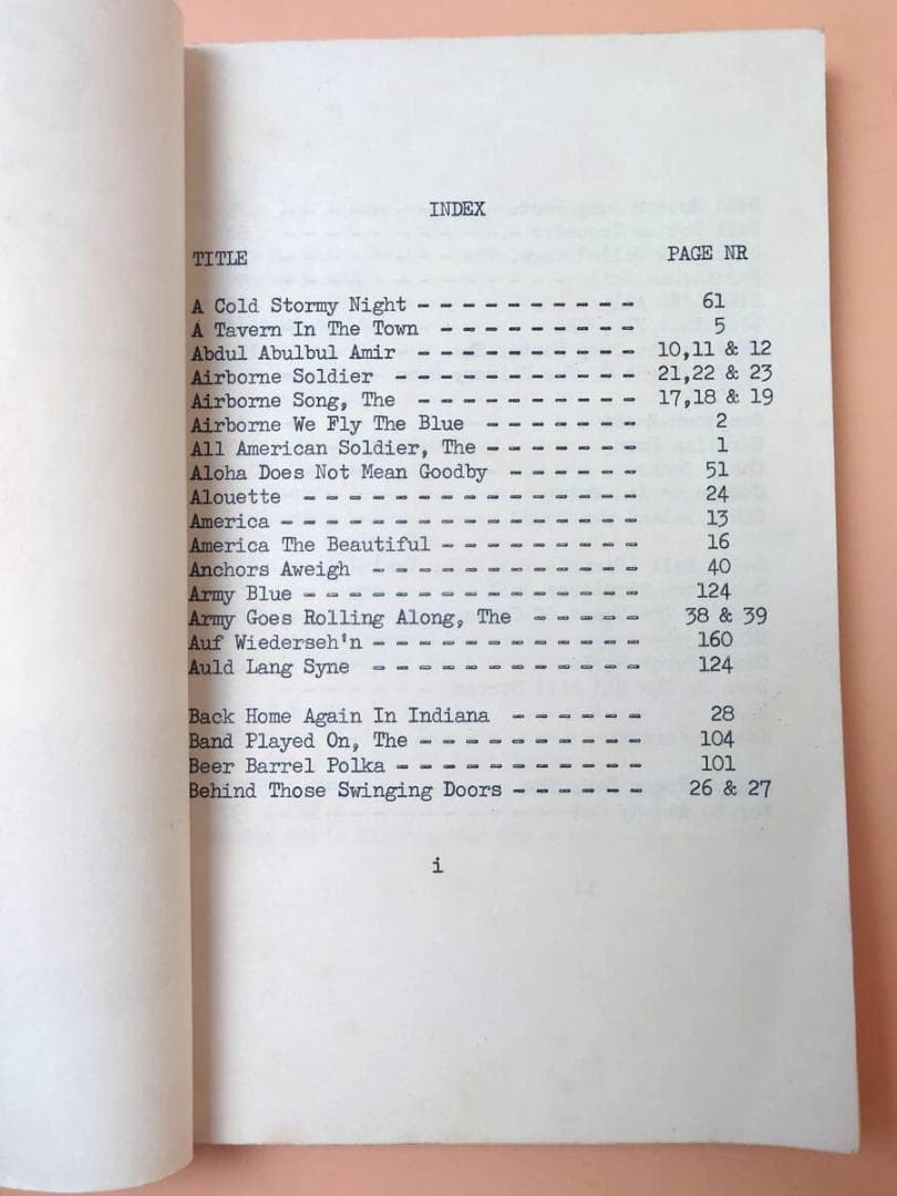 洋書 アメリカ陸軍 第82空挺師団 歌集 米軍 オールアメリカンズ 軍歌 曲集