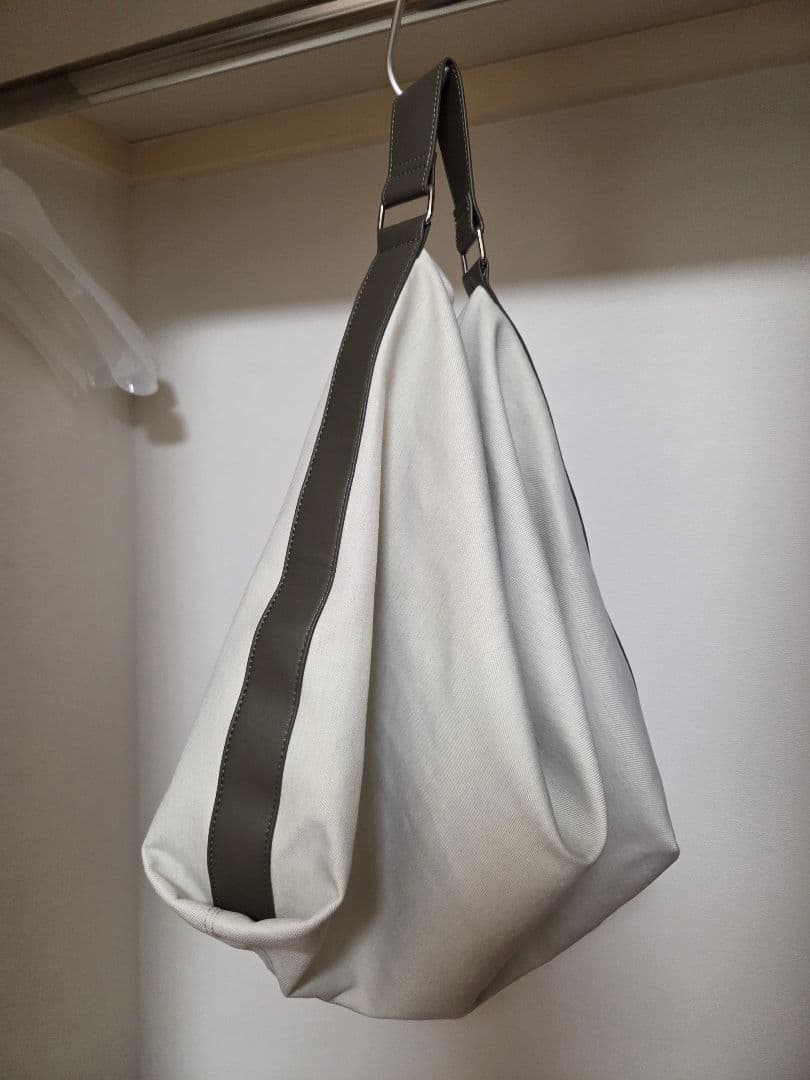 【美品】Studio doe　Triangle Bag　GREY　ノベルティ付
