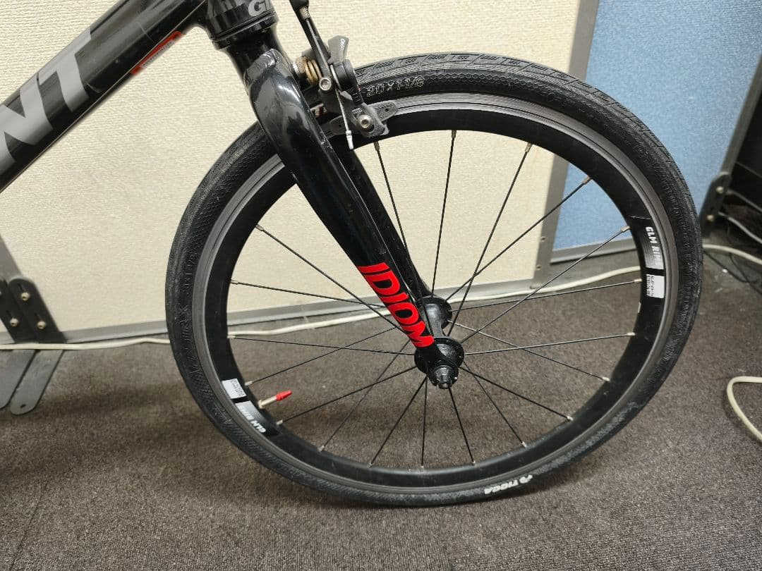 GIANT　IDIOM Mサイズ　20インチ ブラック/レッド