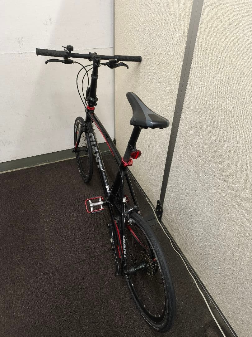 GIANT　IDIOM Mサイズ　20インチ ブラック/レッド