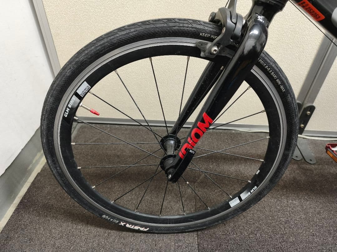 GIANT　IDIOM Mサイズ　20インチ ブラック/レッド