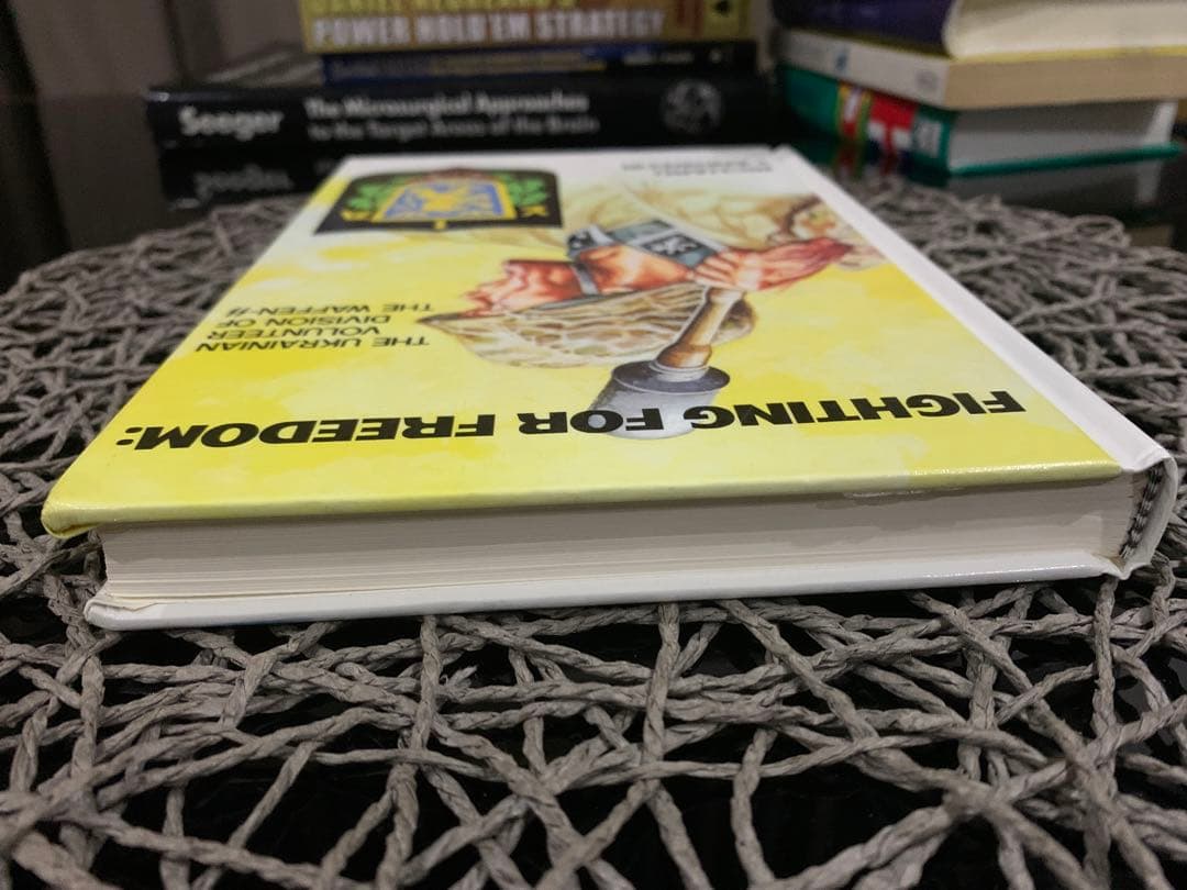 洋書 Fighting for Freedom