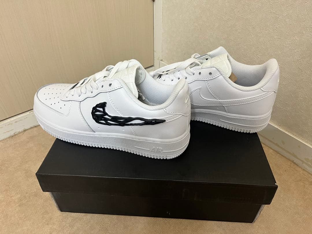 希少サイズ　NIKE WMNS AIR FORCE 1 LX ナイキ
