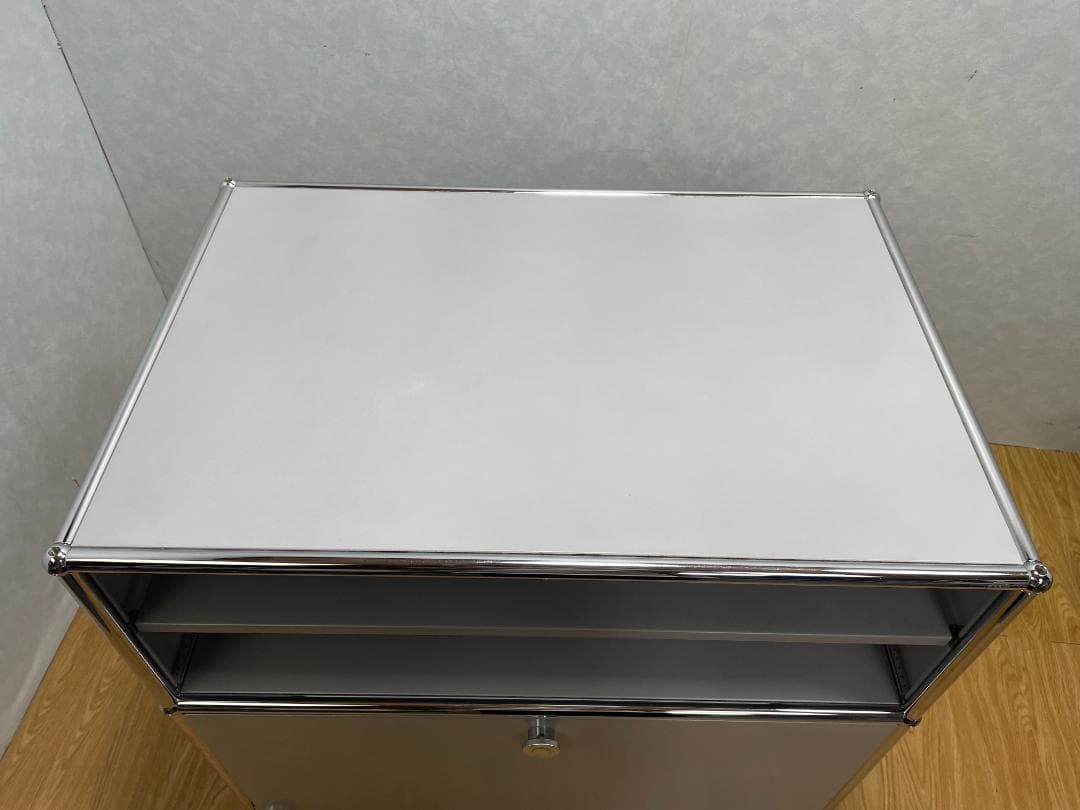 K★★154 USMハラー　キャビネット キャスター付き 2段