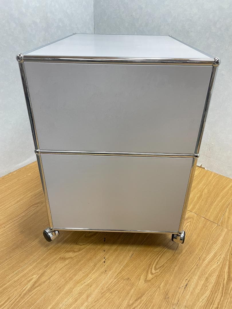 K★★154 USMハラー　キャビネット キャスター付き 2段