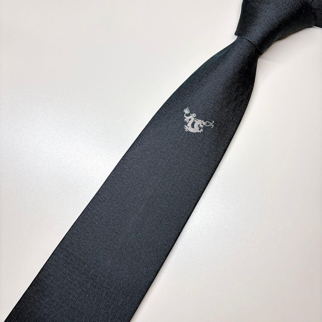 希少 HERMES ドラゴン ネクタイ 黒 H柄 ソリッド 龍 縁起物