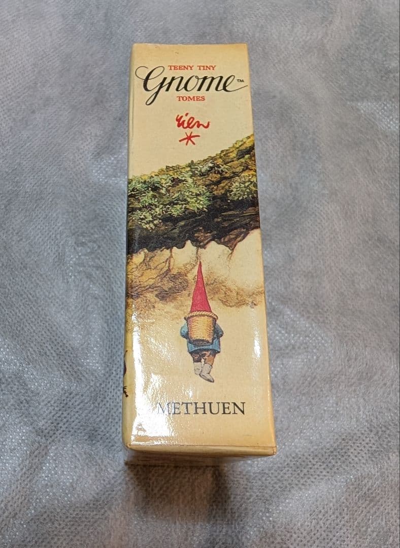 ヴィンテージ絵本Teeny Tiny Gnome Tomes