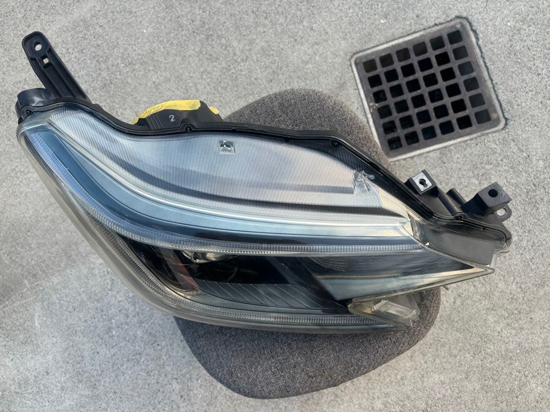 マークX G's GRX133 ヘッドライトユニット　右側