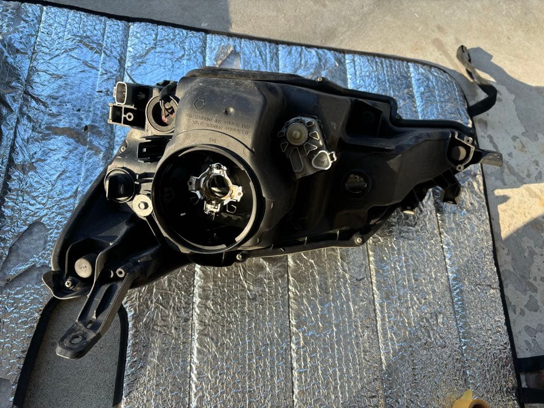 マークX G's GRX133 ヘッドライトユニット　右側