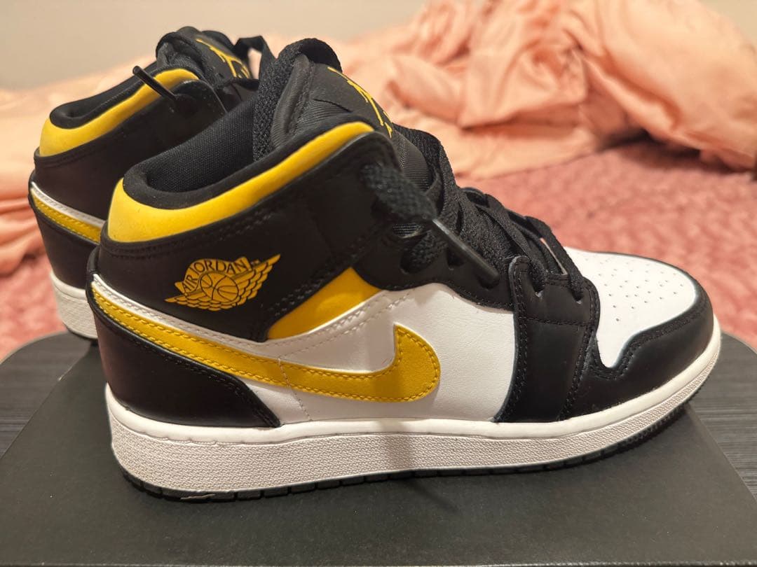 新品NikeAirJordan 1 Mid Taxi エアジョーダン23.5cm