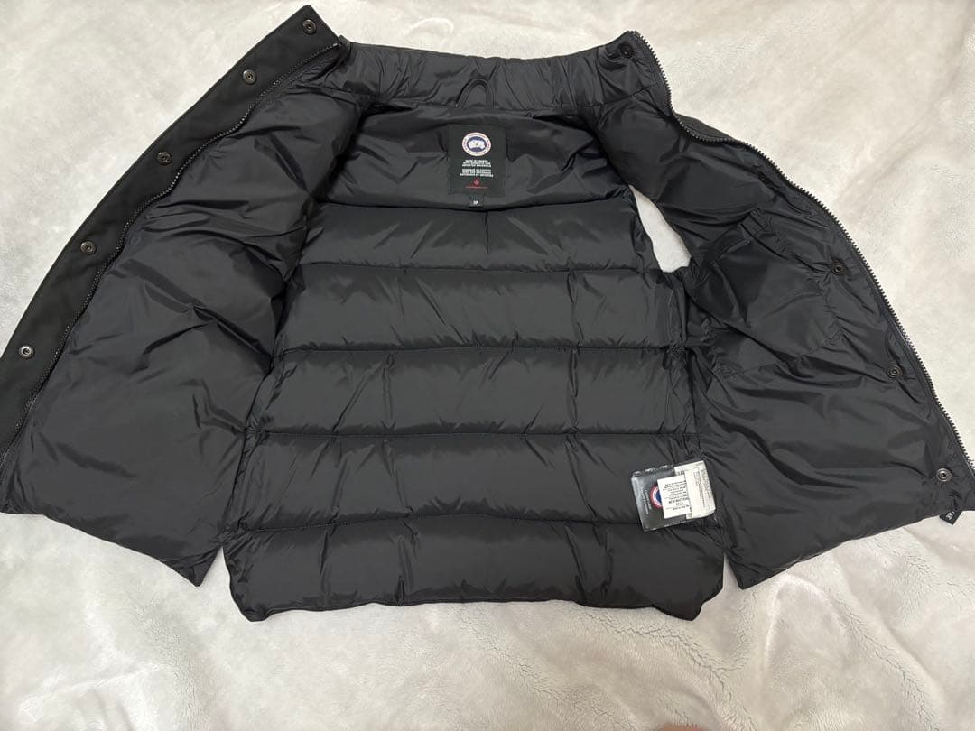 極美品カナダグース ダウンベスト