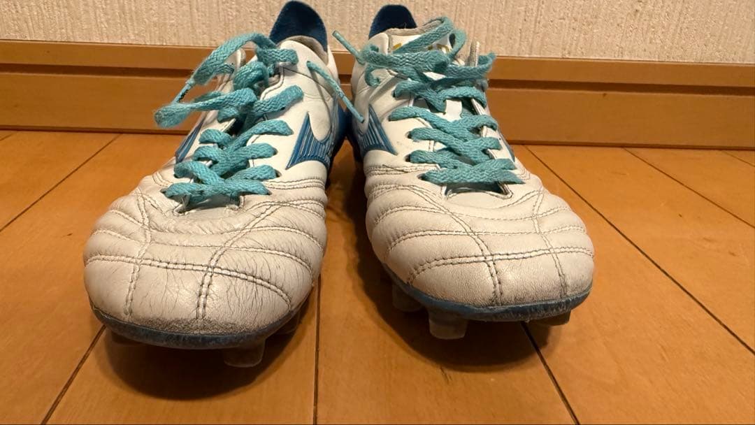 モレリア&モナルシーダ【22㌢】Mizuno サッカースパイク ホワイト/ブルー