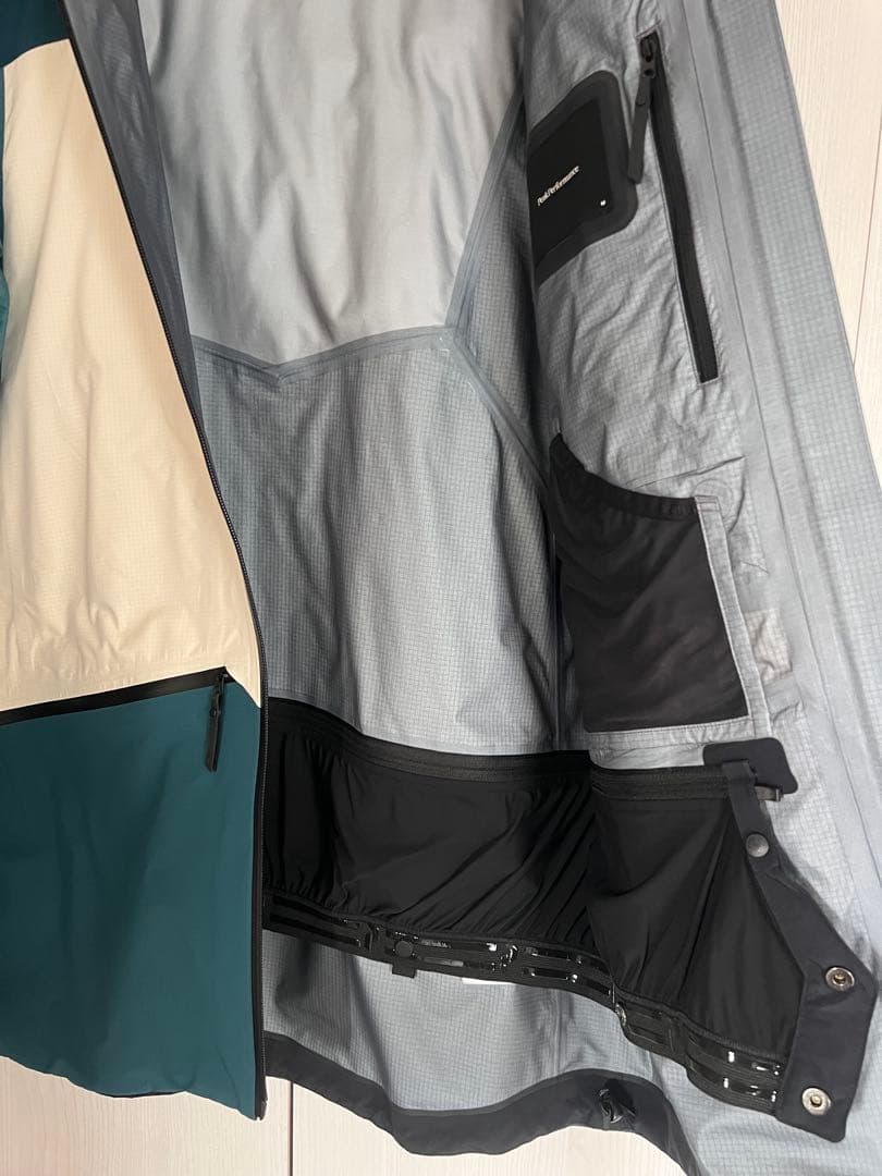 スキー Peak Performance Vertical Gore-Tex Pro