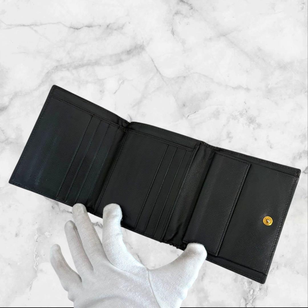 極美品✨ PRADA プラダ 三つ折り財布 サフィアーノ 三角ロゴ
