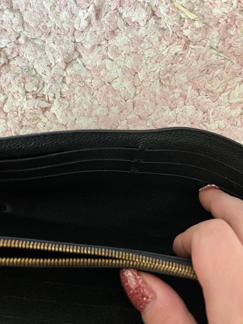 ポルトフォイユ・サラ