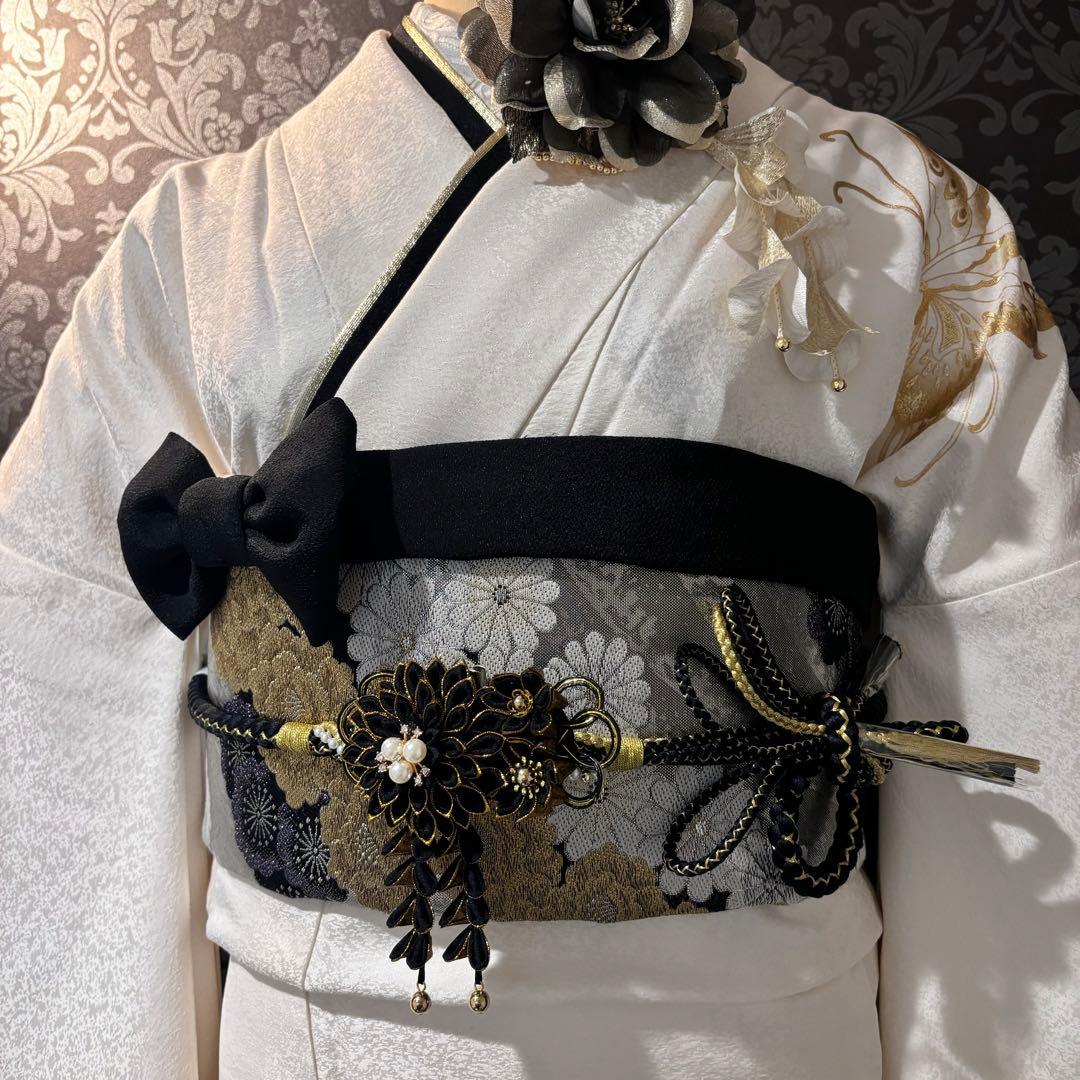 美品　白地　大柄　染分け　金彩　逸品　振袖　フルセット 振り袖