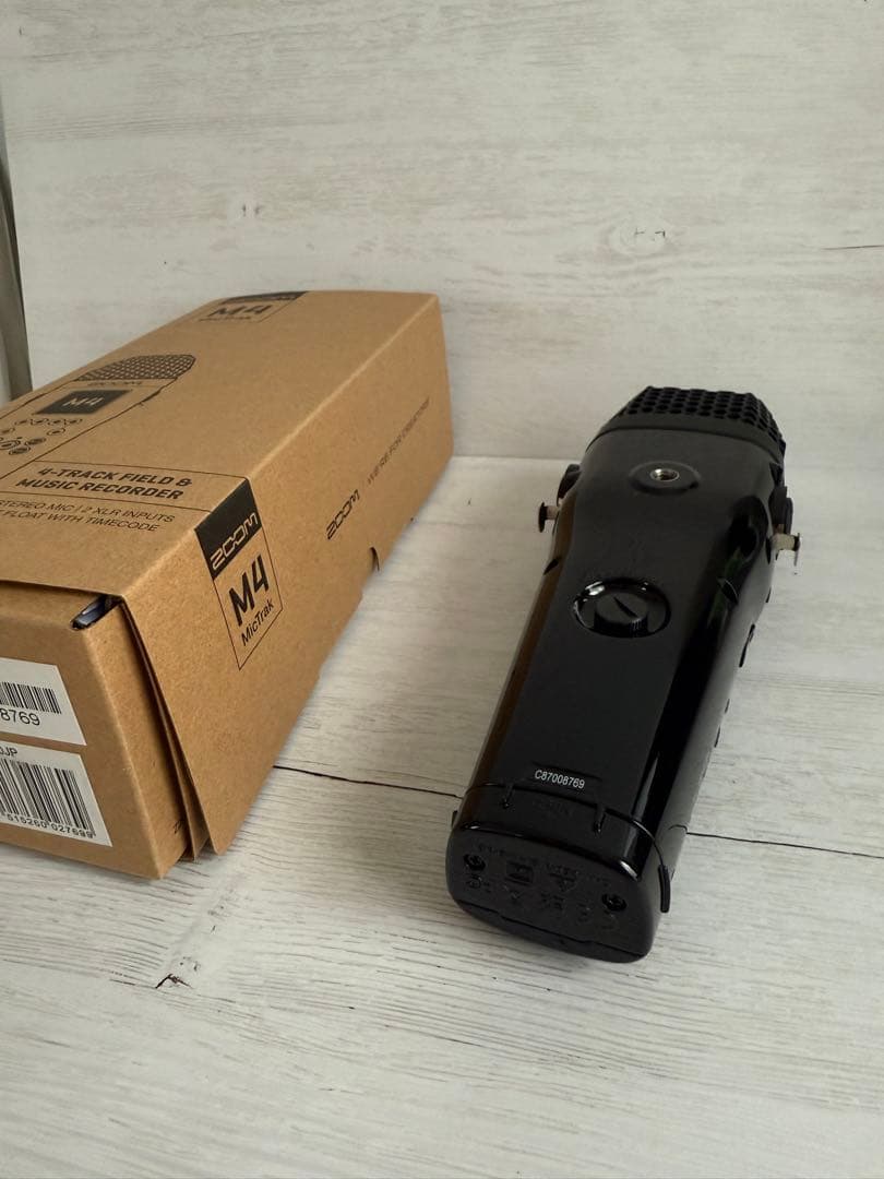 【新品同様】ZOOM M4 MicTrak 4トラック フィールド＆レコーダー