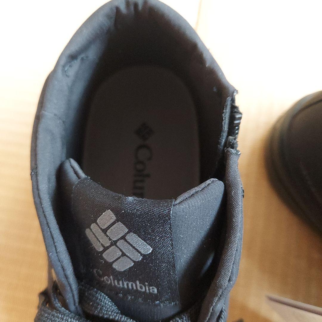 新品　Columbia ブラック ハイカットシューズ　24.0