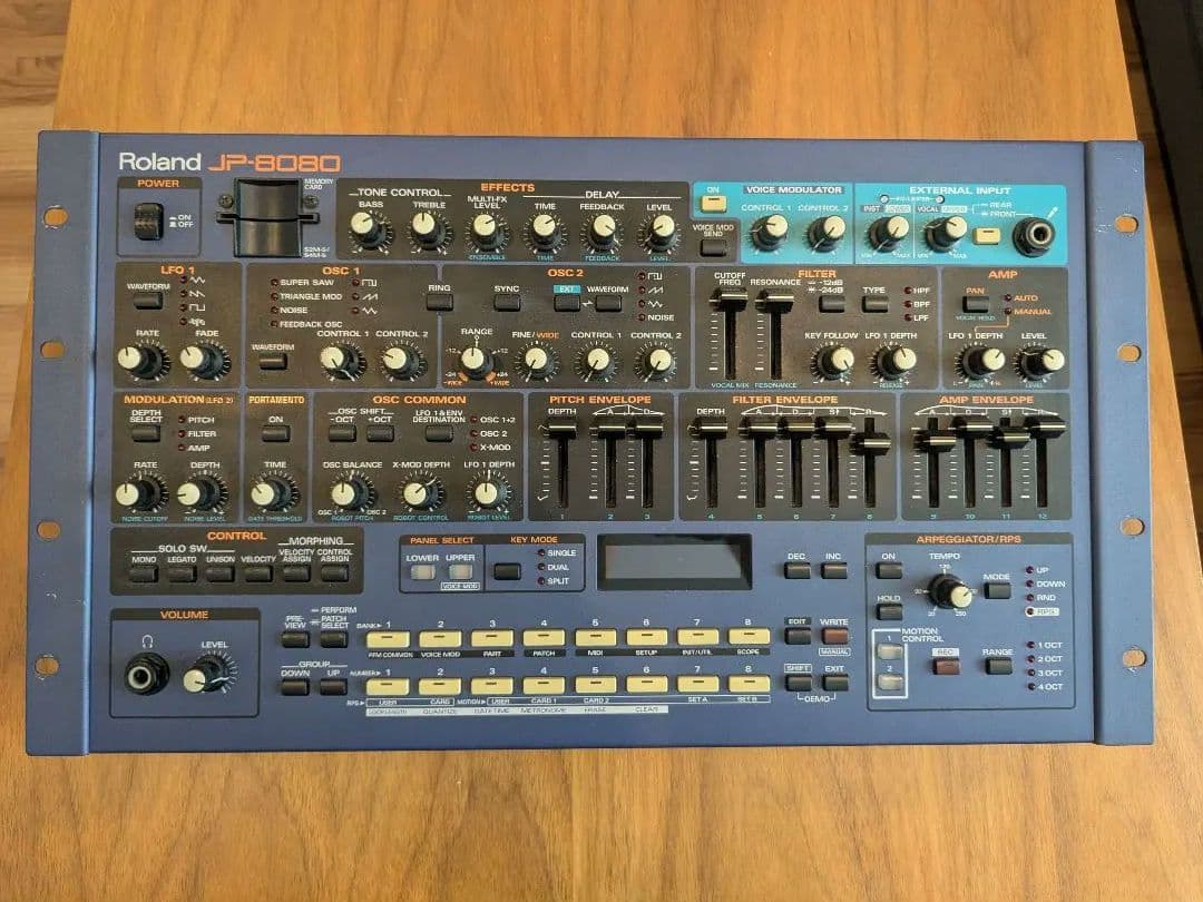 Roland JP-8080 シンセサイザー
