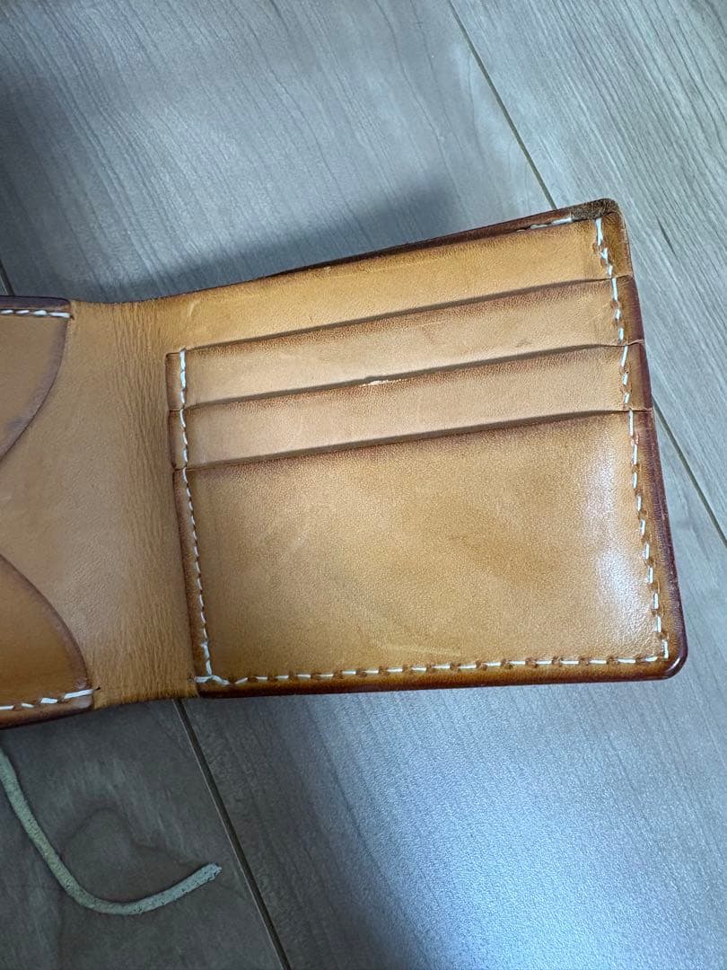 ゴローズ　二つ折り財布