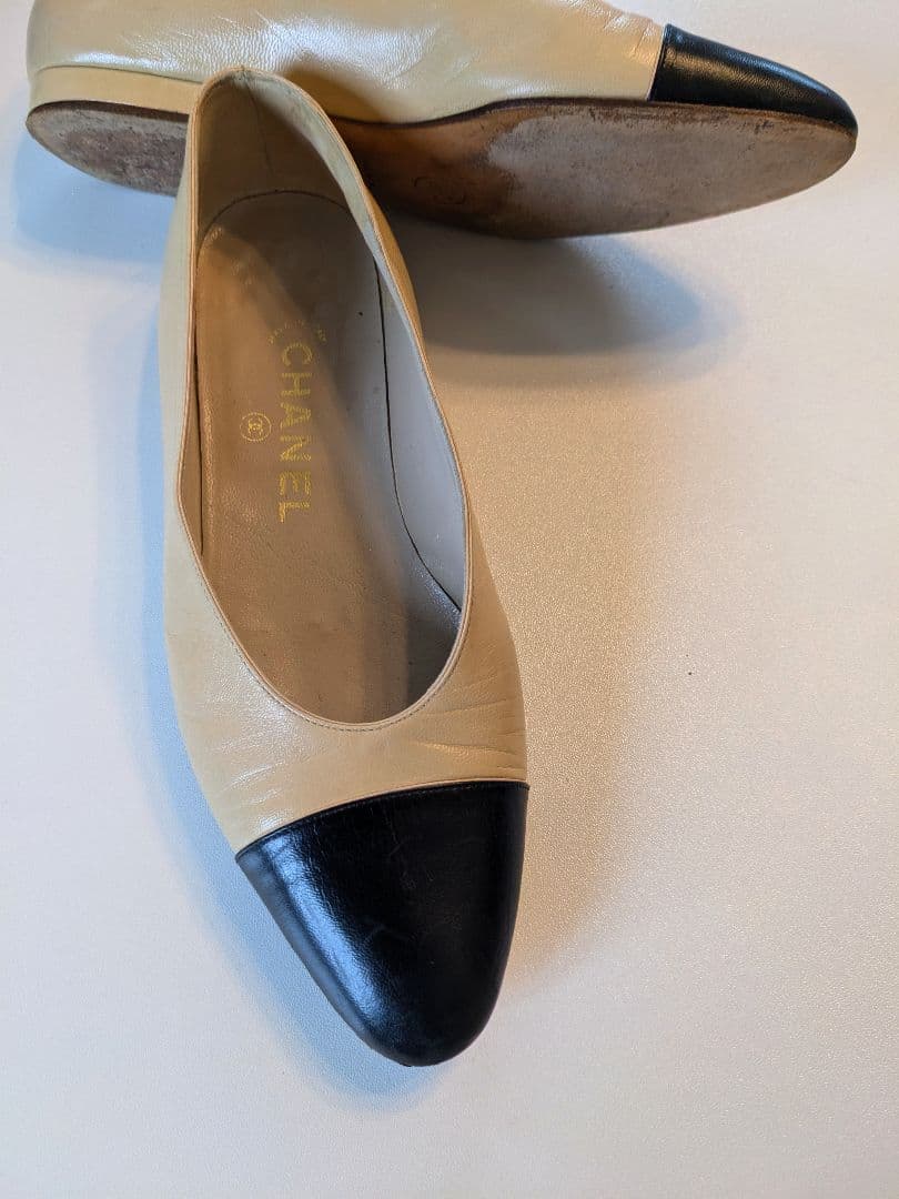 CHANEL　バイカラー　フラット　ポインテッドトゥ