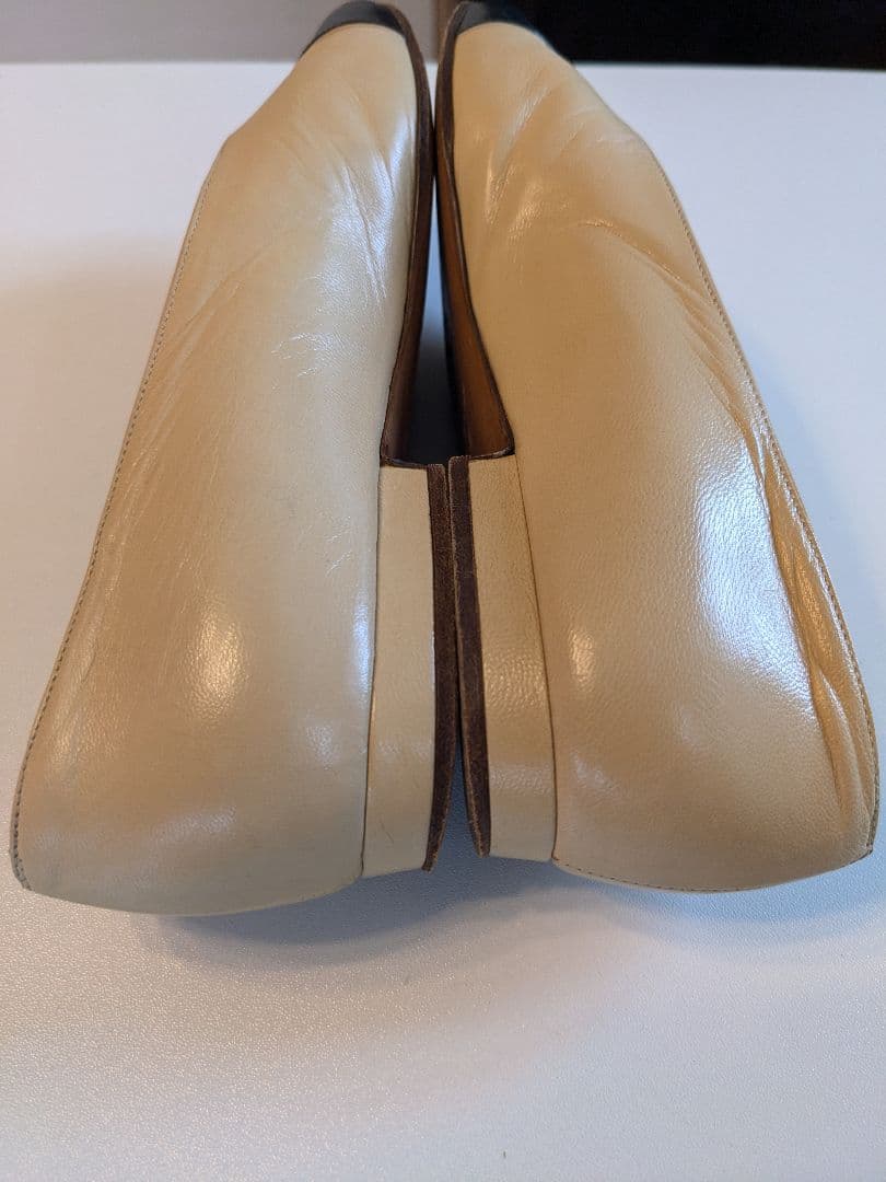 CHANEL　バイカラー　フラット　ポインテッドトゥ