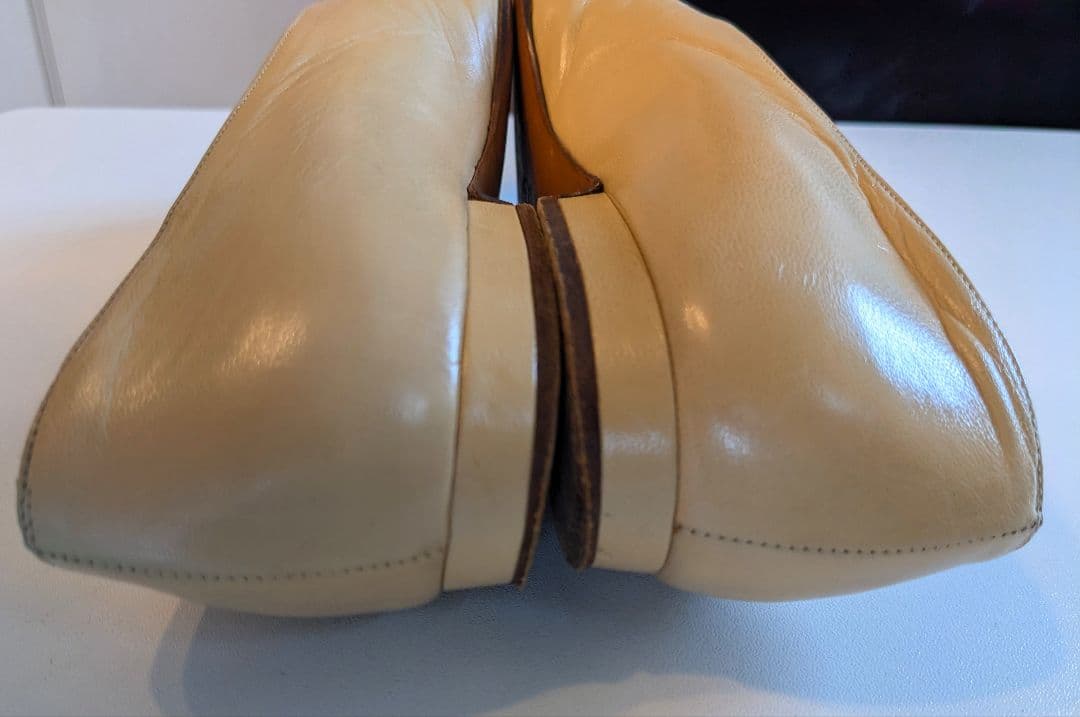 CHANEL　バイカラー　フラット　ポインテッドトゥ