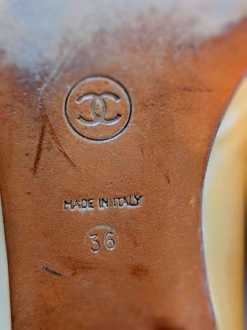 CHANEL　バイカラー　フラット　ポインテッドトゥ