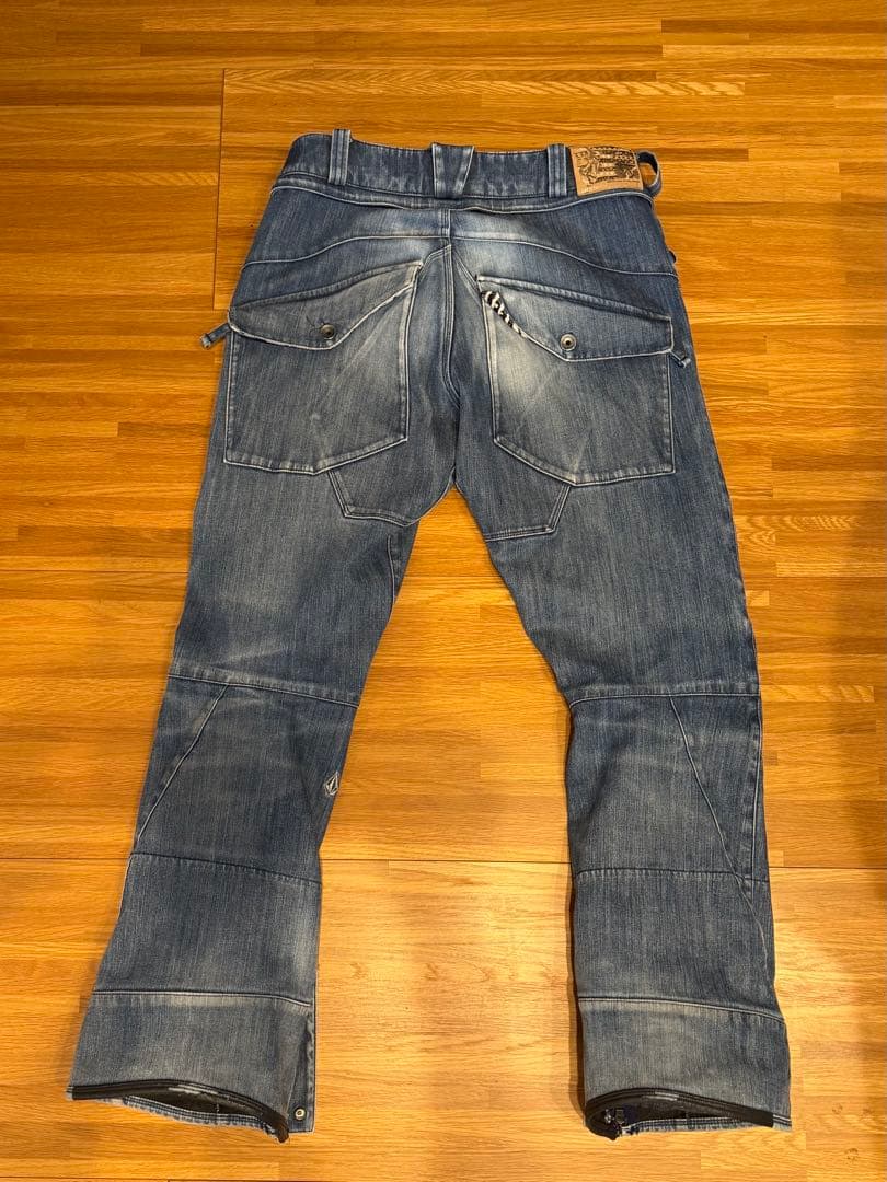 ボルコム　デニムスノーボードパンツ　Sサイズ