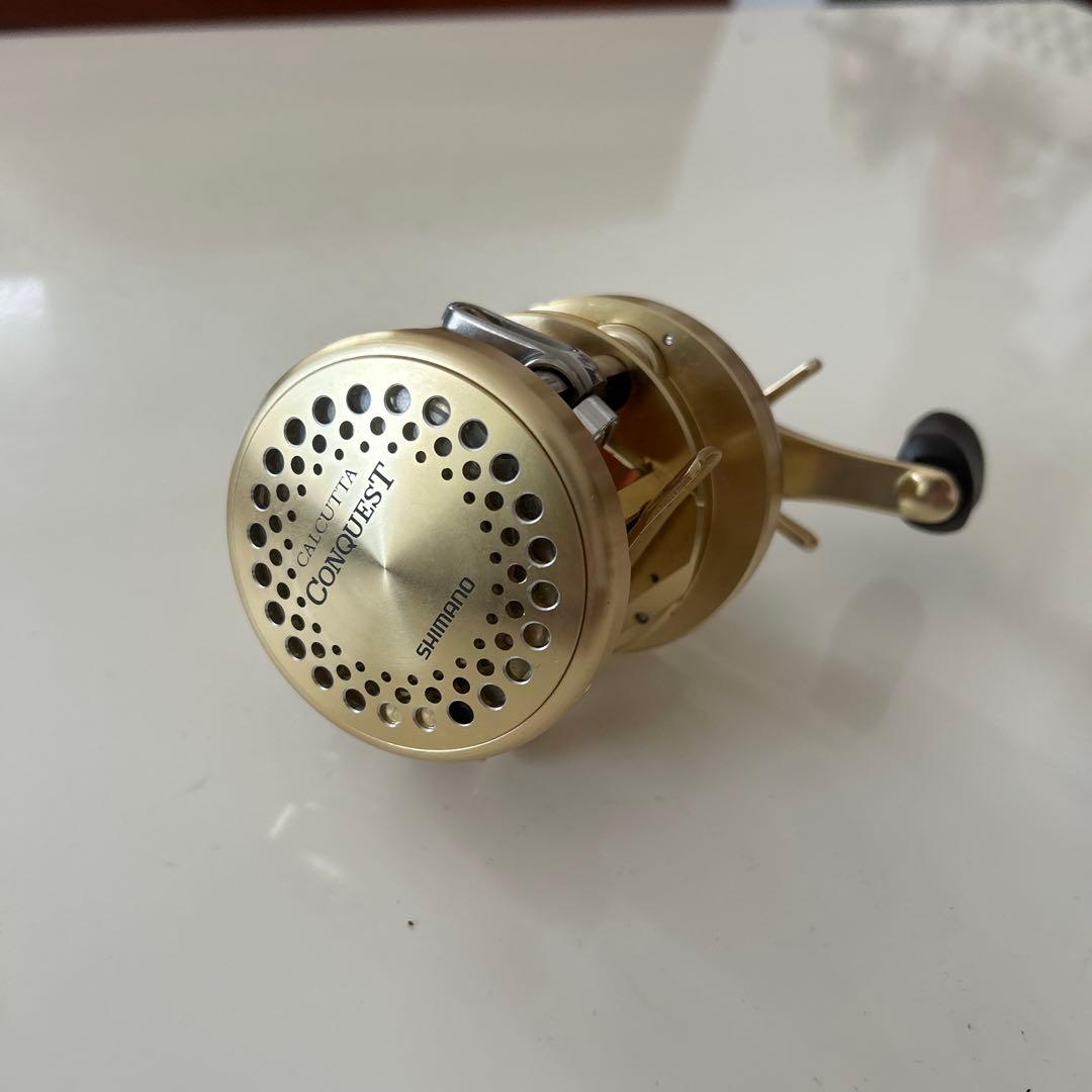 CALCUTTA CONQUEST 201 ゴールド ベイトリール